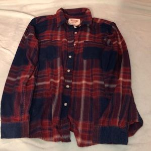 Large red and blue women’s boyfriend fit flannel